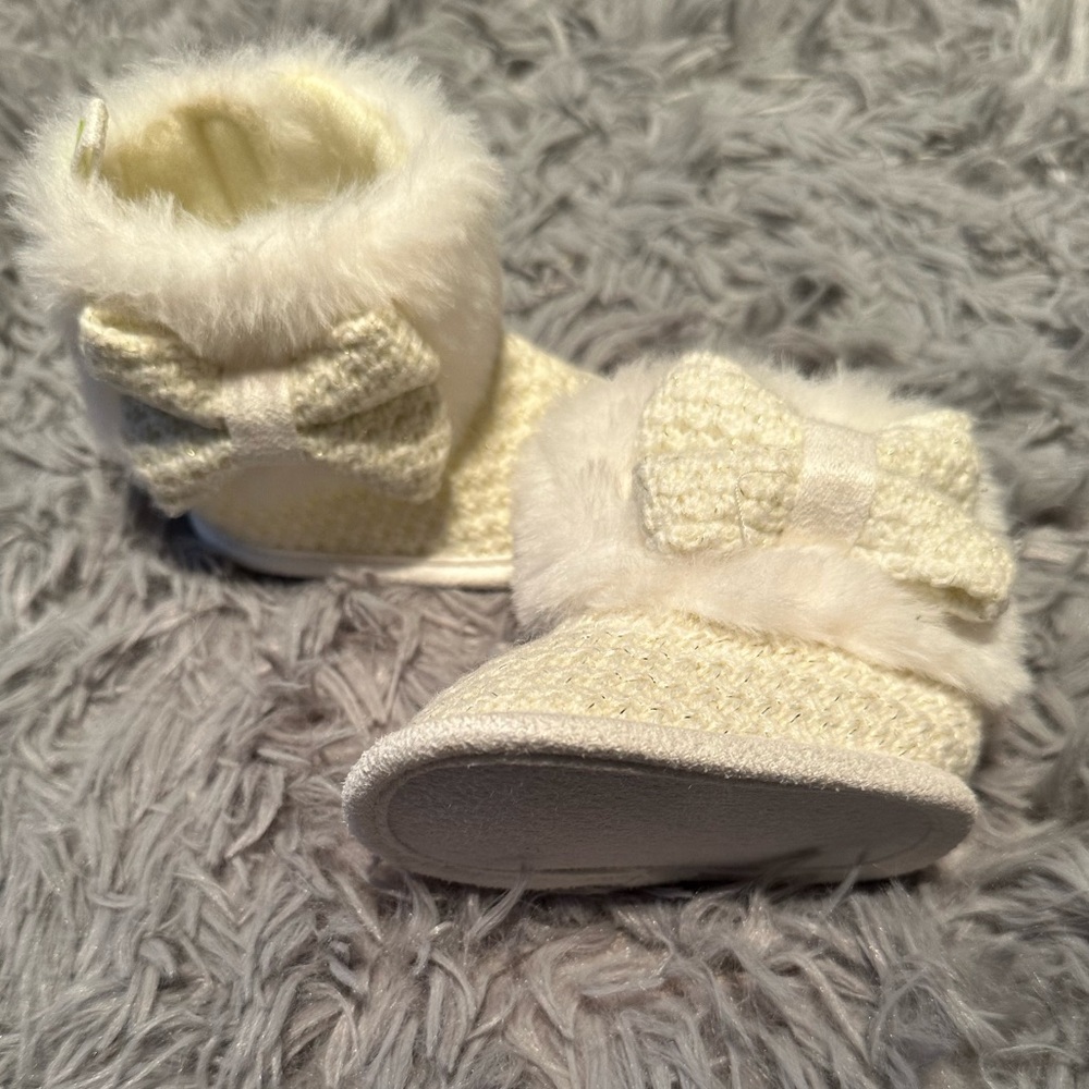 Cream fur boots